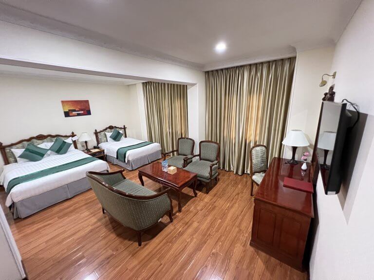 Suite room - Twin Bed & Living area