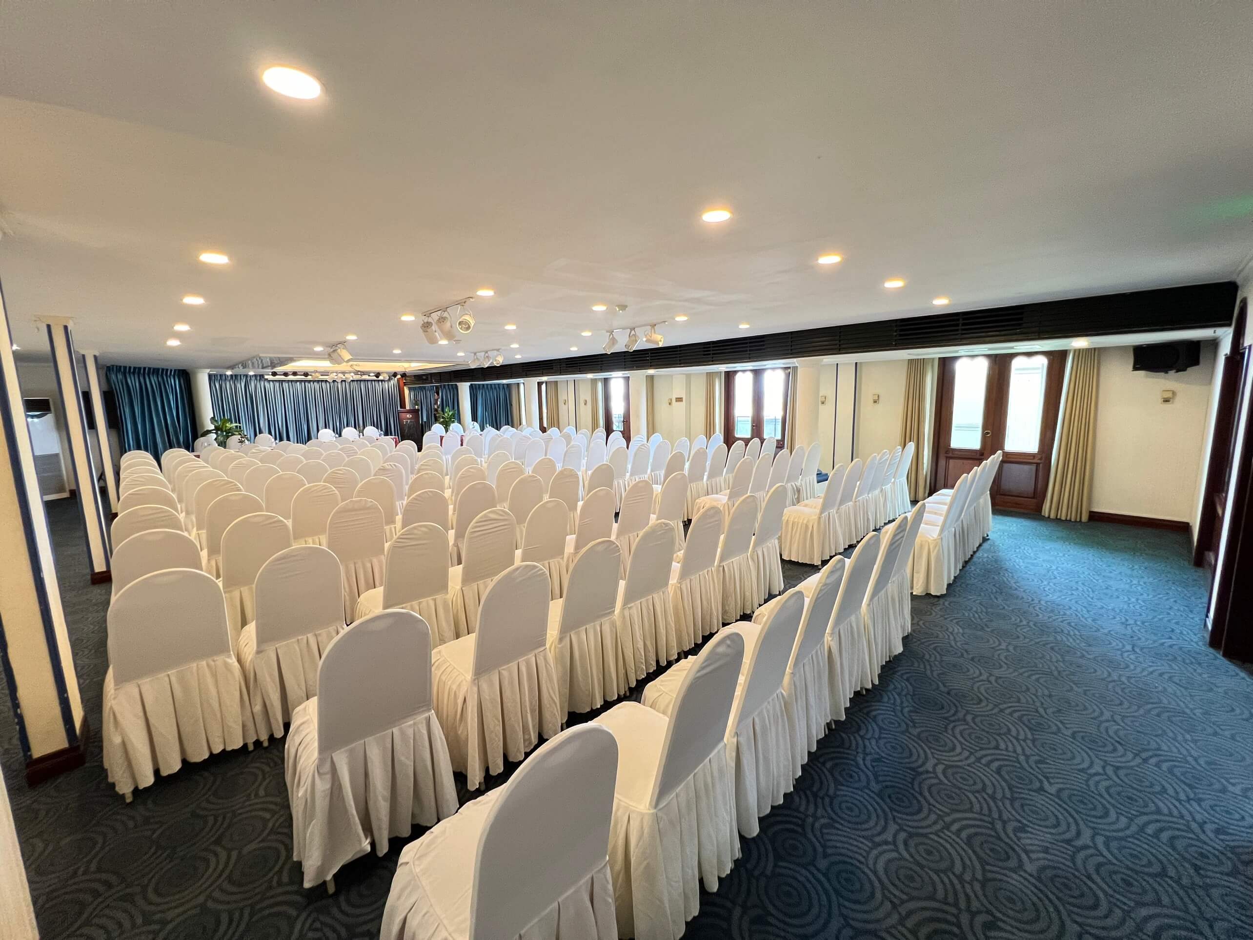 Riverside Hotel convention hall